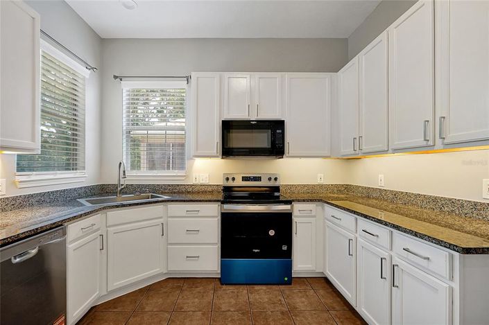 Image No.8-Appartement de 3 chambres à vendre à Saint John