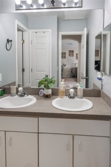 Image No.25-5 Bed House for sale