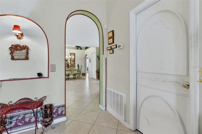 Image No.10-4 Bed House for sale
