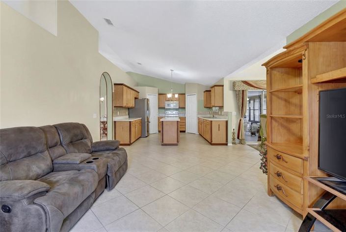 Image No.20-4 Bed House for sale