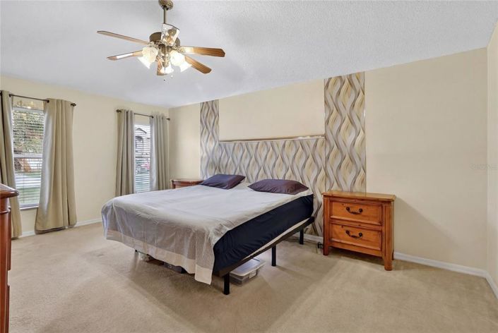 Image No.24-4 Bed House for sale