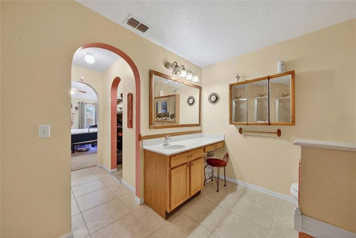 Image No.30-4 Bed House for sale
