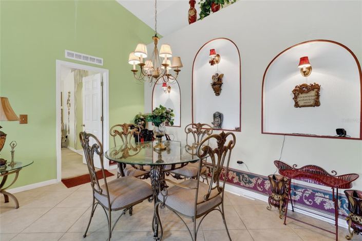 Image No.9-4 Bed House for sale