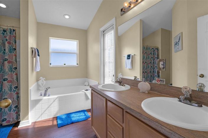 Image No.7-3 Bed House for sale