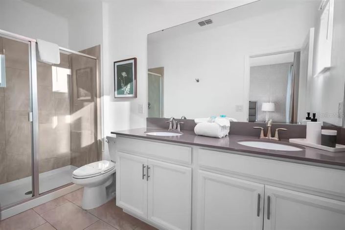 Image No.30-6 Bed House for sale