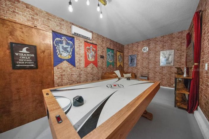 Image No.35-6 Bed House for sale