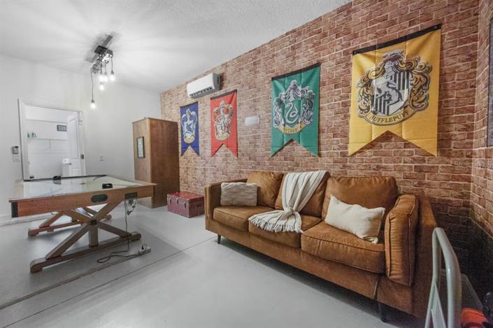 Image No.37-6 Bed House for sale