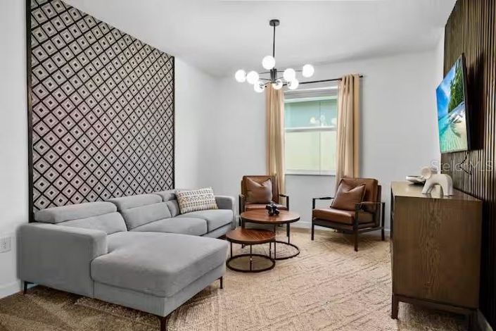 Image No.7-6 Bed House for sale