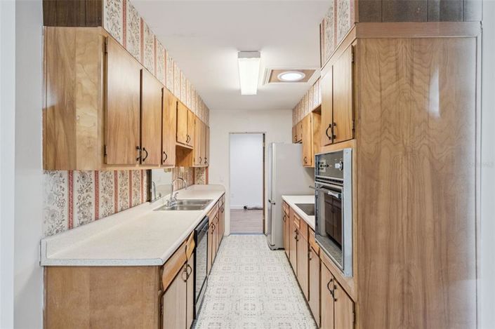 Image No.13-3 Bed House for sale