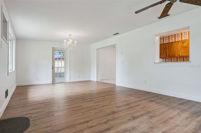 Image No.7-3 Bed House for sale