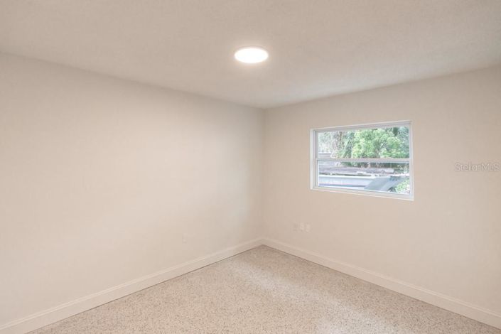 Image No.16-Duplex de 4 chambres à vendre à Saint John