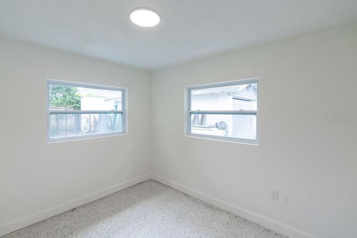 Image No.29-Duplex de 4 chambres à vendre à Saint John