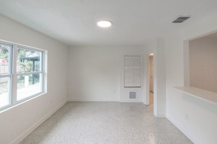 Image No.4-Duplex de 4 chambres à vendre à Saint John