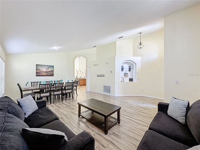 Image No.5-Maison de 4 chambres à vendre à Saint John