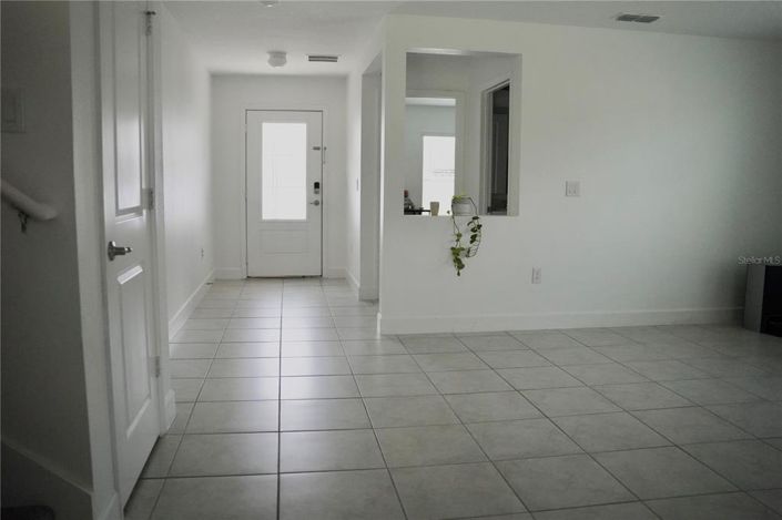 Image No.11-5 Bed House for sale