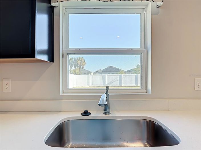 Image No.15-4 Bed House for sale