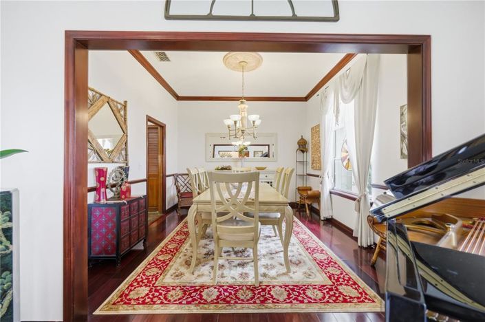 Image No.13-4 Bed House for sale