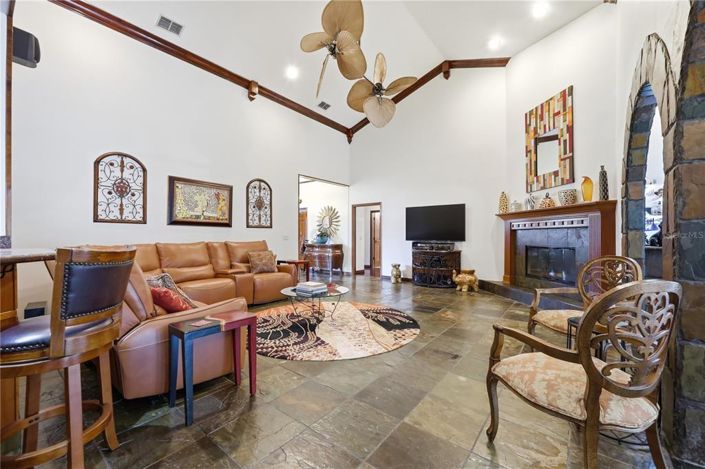 Image No.16-4 Bed House for sale