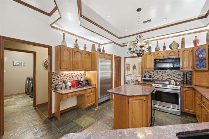 Image No.21-4 Bed House for sale