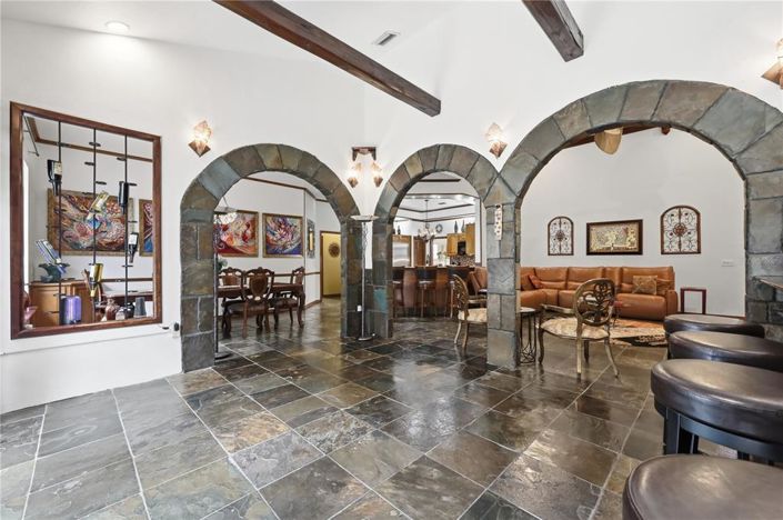 Image No.27-4 Bed House for sale