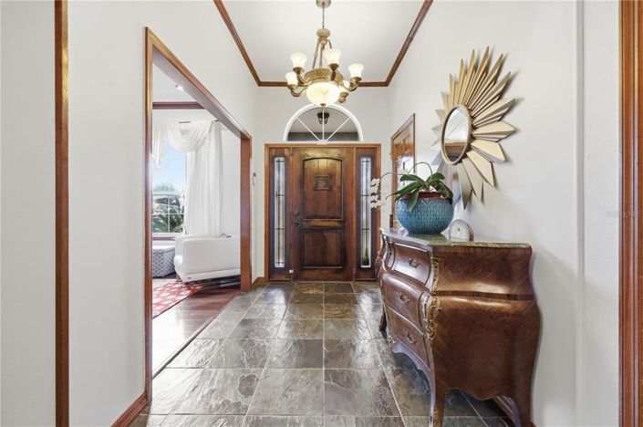 Image No.7-4 Bed House for sale