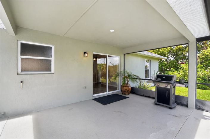 Image No.11-3 Bed House for sale