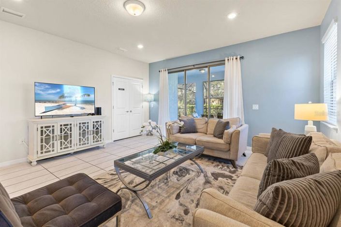 Image No.25-6 Bed House for sale