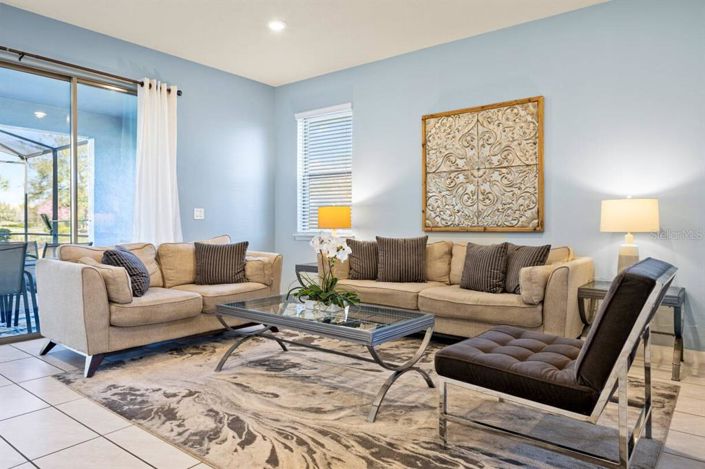 Image No.26-6 Bed House for sale