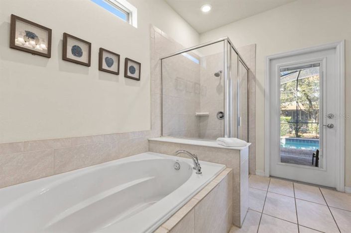 Image No.31-6 Bed House for sale