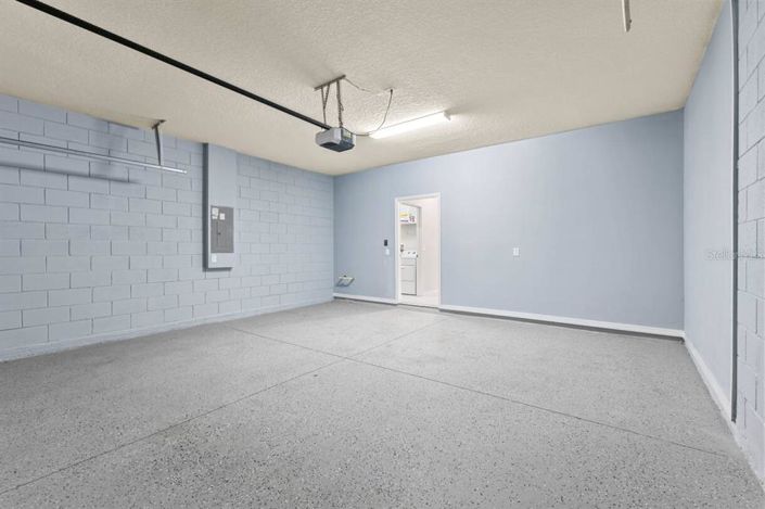 Image No.40-6 Bed House for sale