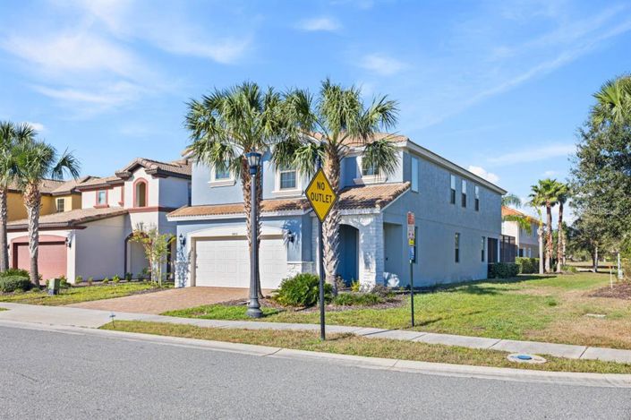 Image No.8-6 Bed House for sale