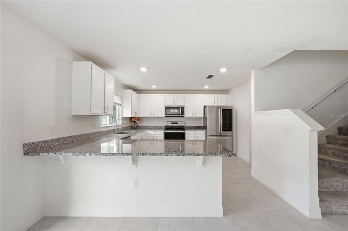 Image No.10-4 Bed House for sale