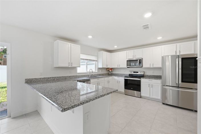 Image No.11-4 Bed House for sale