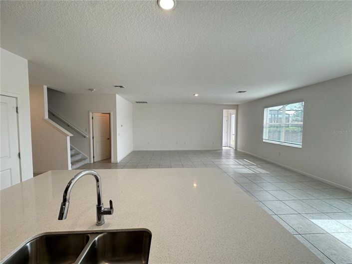 Image No.10-6 Bed House for sale