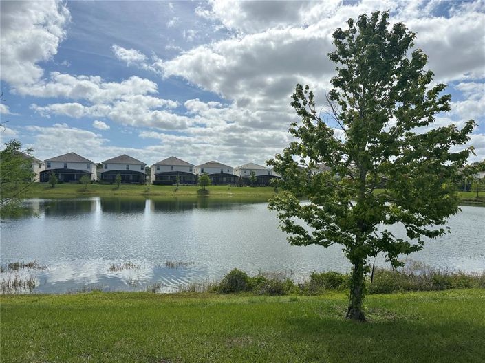 Image No.40-6 Bed House for sale