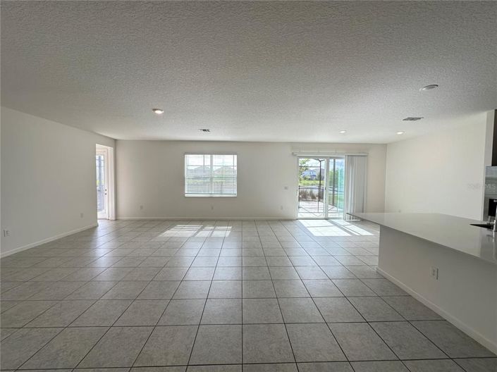 Image No.6-6 Bed House for sale