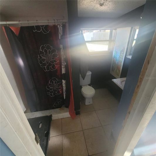 Image No.3-8 Bed House for sale