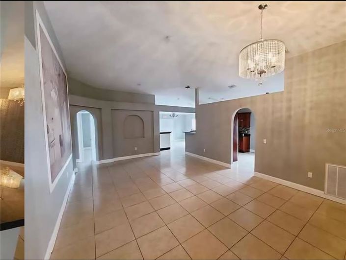 Image No.2-Maison de 4 chambres à vendre à Saint John