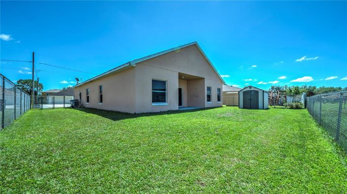 Image No.18-4 Bed House for sale