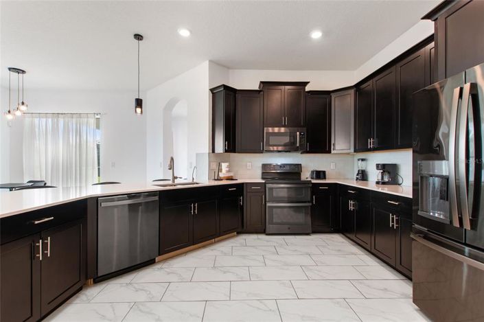 Image No.16-4 Bed House for sale