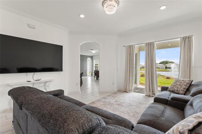 Image No.30-4 Bed House for sale