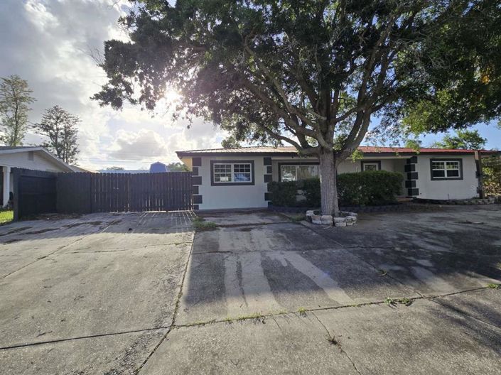 Image No.2-Maison de 4 chambres à vendre à Saint John