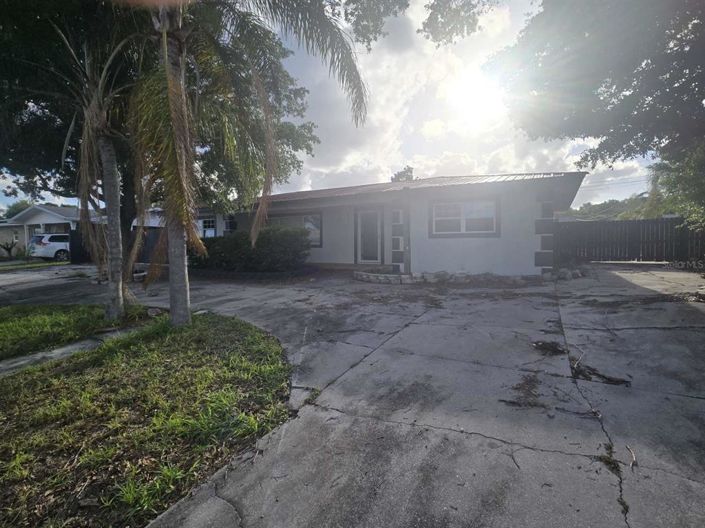 Image No.3-Maison de 4 chambres à vendre à Saint John