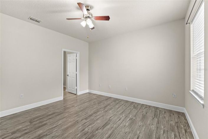 Image No.18-3 Bed Apartment for sale