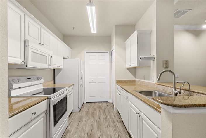 Image No.9-3 Bed Apartment for sale