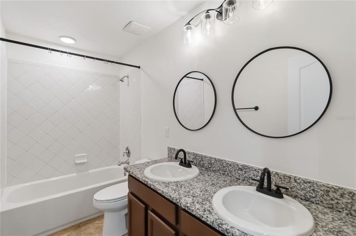 Image No.23-5 Bed House for sale