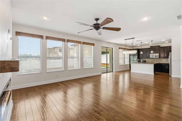 Image No.6-5 Bed House for sale