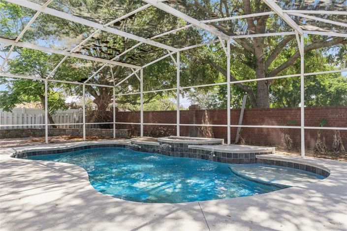 Image No.2-Maison de 5 chambres à vendre à Saint John