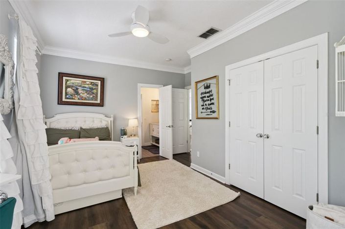 Image No.36-6 Bed House for sale