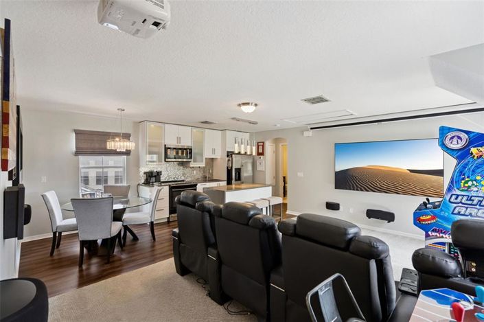 Image No.44-6 Bed House for sale